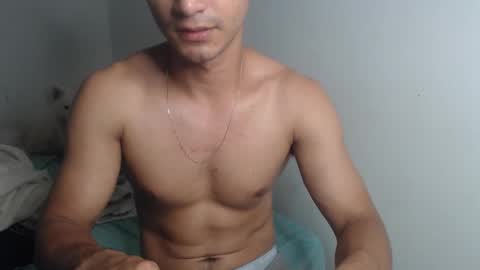 Snapshot of lucifferr_ chatting on January 22, 2025, 4:34 am leonel online show from January 22, 2025, 4:34 am