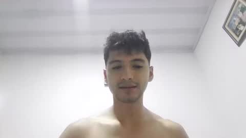 Snapshot of lucifferr_ chatting on February 3, 2026, 12:42 am leonel online show from February 3, 2026, 12:42 am