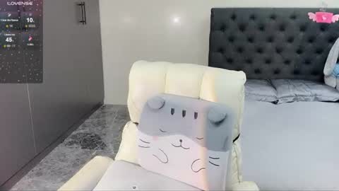 lucii04 online show from July 2, 2026, 6:47 pm