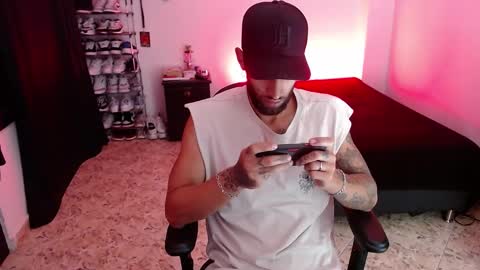 Snapshot of luciifer_hills chatting on December 4, 2024, 11:30 am luciifer_hills online show from December 4, 2024, 11:30 am