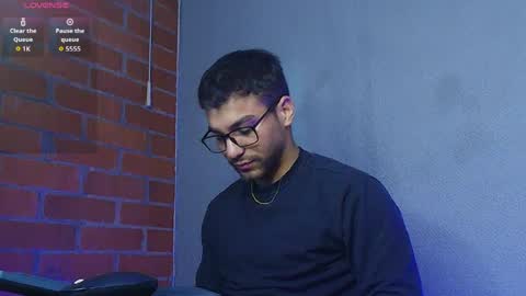 Snapshot of lucky_blessed chatting on April 22, 2026, 4:04 am lucky_blessed online show from April 22, 2026, 4:04 am