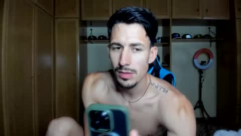 lucky_blue333 online show from May 7, 2026, 2:33 pm