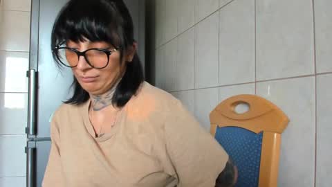 lucky_deniz online show from March 11, 2025, 10:51 am