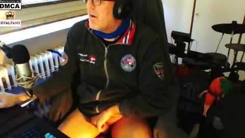 Snapshot of luckyfreak1 chatting on March 2, 2025, 12:22 pm call me Stefan online show from March 2, 2025, 12:22 pm