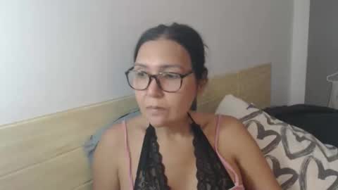 Snapshot of luckyisa chatting on October 5, 2025, 9:18 am angelisa online show from October 5, 2025, 9:18 am