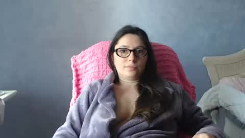 luckylinda23 online show from April 16, 2026, 10:05 am