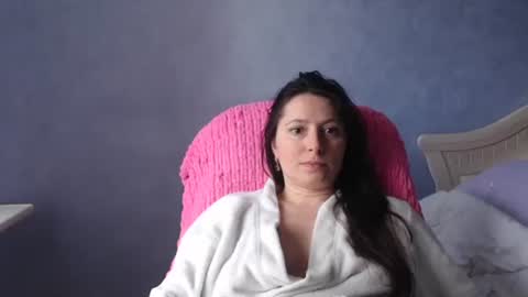 luckylinda23 online show from May 31, 2026, 9:38 am