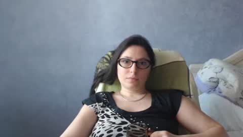 Snapshot of luckylinda23 chatting on June 14, 2026, 9:44 am luckylinda23 online show from June 14, 2026, 9:44 am