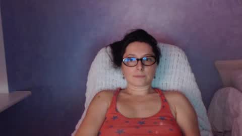 Snapshot of luckylinda23 chatting on July 8, 2026, 9:19 pm luckylinda23 online show from July 8, 2026, 9:19 pm