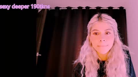 luckysapphire777 online show from January 22, 2025, 6:31 am