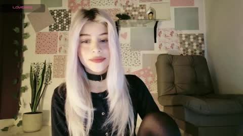 Snapshot of luckysapphire777 chatting on May 5, 2026, 11:40 am luckysapphire777 online show from May 5, 2026, 11:40 am