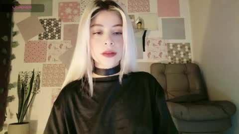 Snapshot of luckysapphire777 chatting on May 17, 2026, 12:23 pm luckysapphire777 online show from May 17, 2026, 12:23 pm