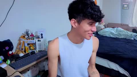 Lu Independent Model online show from November 23, 2025, 9:14 pm