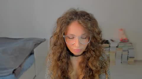 Snapshot of lucy__ray chatting on October 3, 2025, 1:52 pm lucy__ray online show from October 3, 2025, 1:52 pm
