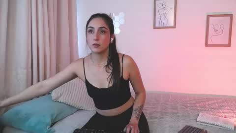 Lucia online show from November 13, 2025, 7:02 pm