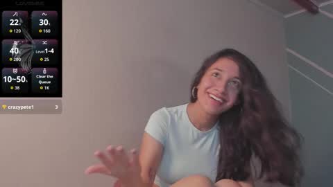 Lucy Herrera online show from October 26, 2025, 1:44 am