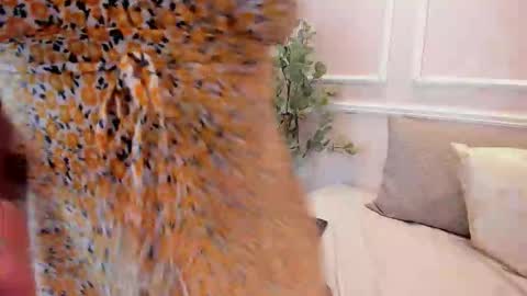 lucy_canel online show from December 5, 2025, 6:59 pm
