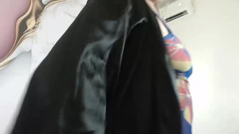 Lucy online show from September 11, 2025, 12:27 pm