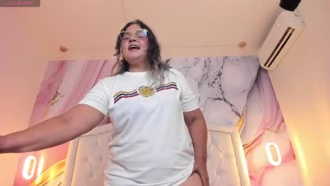 Snapshot of lucy_milf_474 chatting on June 25, 2026, 12:20 pm Lucy online show from June 25, 2026, 12:20 pm