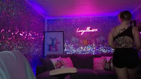 Snapshot of lucyallen4201 chatting on April 14, 2026, 10:10 am lucyallen4201 online show from April 14, 2026, 10:10 am