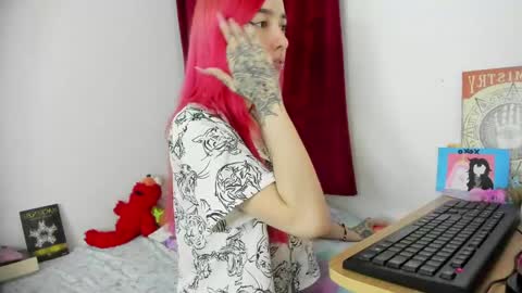 Snapshot of lucyblood chatting on May 16, 2026, 2:19 am lucyblood online show from May 16, 2026, 2:19 am