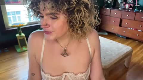 lucydreamsbaby online show from March 5, 2025, 12:16 am