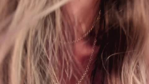 LucyJhonsonn online show from January 26, 2025, 3:06 am