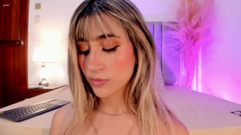 LucyJhonsonn online show from January 28, 2025, 12:57 am