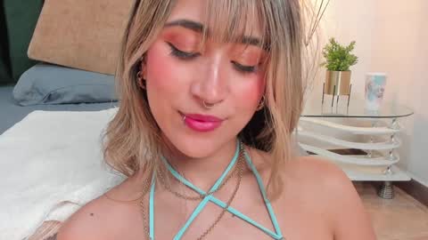 LucyJhonsonn online show from February 2, 2025, 2:59 am