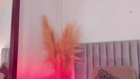 LucyJhonsonn online show from February 18, 2025, 4:15 am