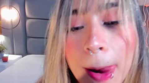 LucyJhonsonn online show from February 22, 2025, 1:11 am