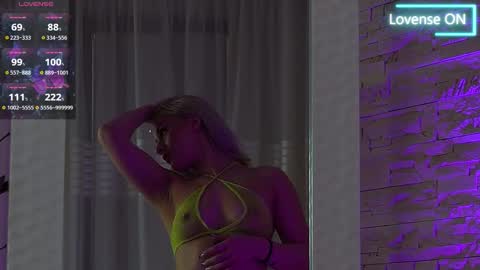 Snapshot of lucylexton chatting on September 20, 2025, 4:24 am Lucy Lexton online show from September 20, 2025, 4:24 am