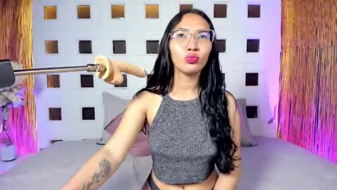 Lucy Liiu online show from February 5, 2026, 8:24 pm