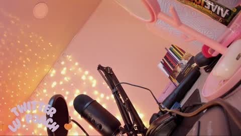 LUCYY FROM HOME  online show from January 25, 2025, 3:09 am