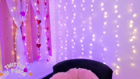 LUCYY FROM HOME  online show from February 21, 2025, 12:27 am