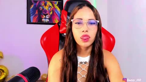 Snapshot of lucyy_rose chatting on May 22, 2026, 12:07 am o online show from May 22, 2026, 12:07 am