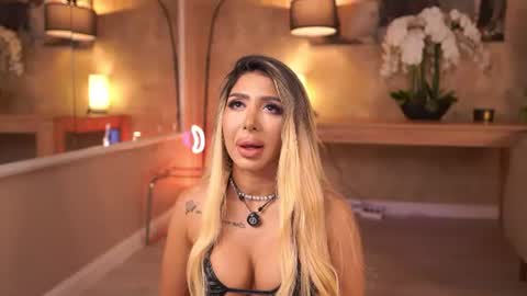 Snapshot of lucyyrosse chatting on July 15, 2026, 8:19 am LucyRose online show from July 15, 2026, 8:19 am