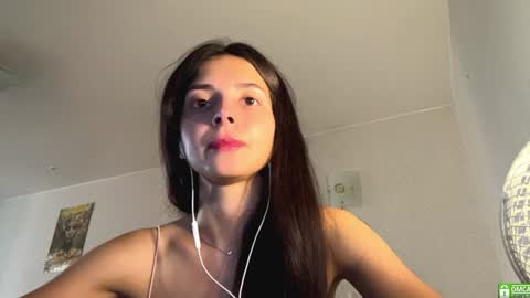 Snapshot of ludivinablice chatting on July 21, 2026, 1:46 pm Mika online show from July 21, 2026, 1:46 pm