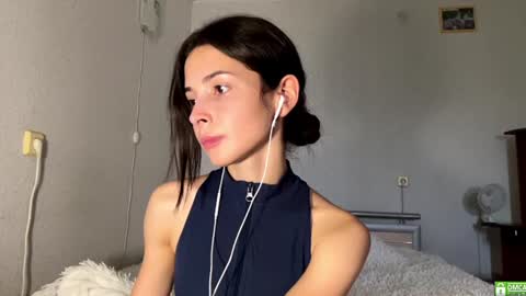 Snapshot of ludivinablice chatting on July 22, 2026, 1:36 pm Mika online show from July 22, 2026, 1:36 pm
