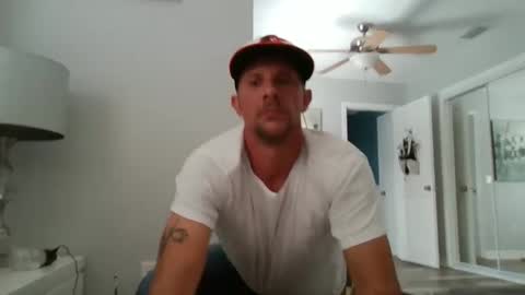 luiggii0904 online show from February 1, 2025, 7:13 pm