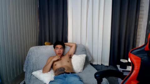 Snapshot of luigi_moreno chatting on March 5, 2025, 6:34 pm luigi_moreno online show from March 5, 2025, 6:34 pm