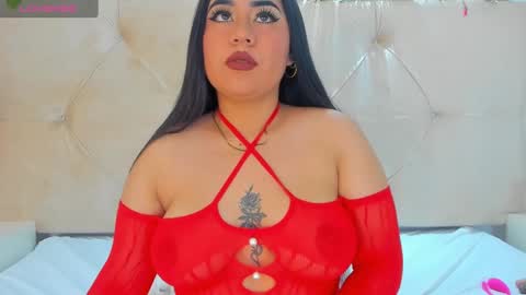 Snapshot of luisa_cameron chatting on January 26, 2025, 12:01 pm online show from January 26, 2025, 12:01 pm