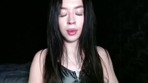 luisa lovedom online show from May 16, 2026, 1:13 am