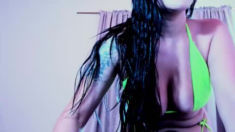 Snapshot of luisaa_diaz_ chatting on February 9, 2026, 4:22 pm Luisa Diaz online show from February 9, 2026, 4:22 pm