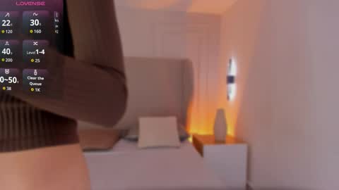 L U I S A online show from December 16, 2025, 8:25 pm