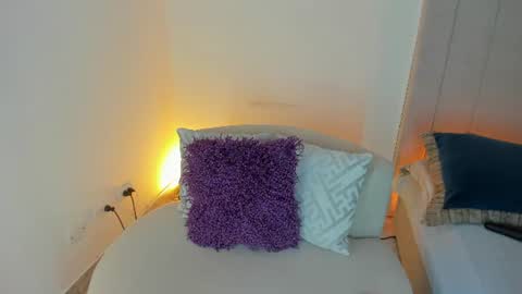 Snapshot of luisah_ chatting on June 28, 2026, 7:09 pm L U I S A online show from June 28, 2026, 7:09 pm