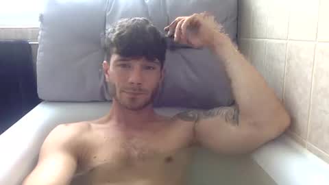 Snapshot of luisbadx chatting on June 29, 2026, 12:16 pm Luis Badx online show from June 29, 2026, 12:16 pm