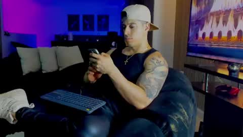 Snapshot of lukas_green1 chatting on July 8, 2026, 11:42 pm Lukas Green online show from July 8, 2026, 11:42 pm