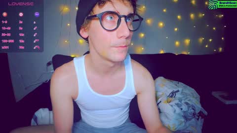 Snapshot of lukatripp chatting on February 28, 2025, 12:31 pm lukatripp online show from February 28, 2025, 12:31 pm