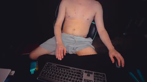 Snapshot of lukatripp chatting on August 1, 2026, 7:29 am lukatripp online show from August 1, 2026, 7:29 am